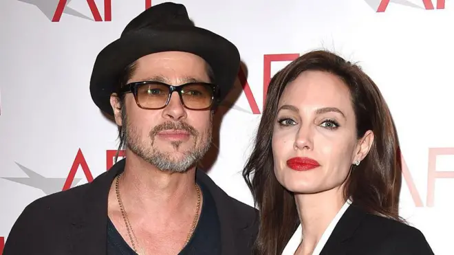 हॉलिवूडचे प्रसिद्ध कलाकार अँजेलिना जोली आणि ब्रॅड पिट 