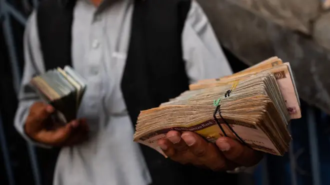 پس از سقوط نظام قبلی به دست طالبان، در سه سال اخیر پول افغانی چندبار دچار نوسان شد