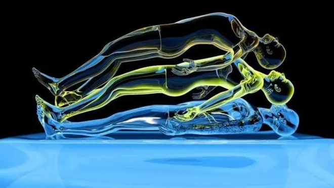 ज्या लोकांनी मृत्यूचा जवळून अनुभव घेतला आहे. अशा व्यक्ती त्यांचं संपूर्ण आयुष्य एकापाठोपाठ एक झपाट्यानं समोरुन जाताना पाहू शकतात किंवा महत्त्वाचे क्षण आठवू शकतात, असं ते म्हणतात.