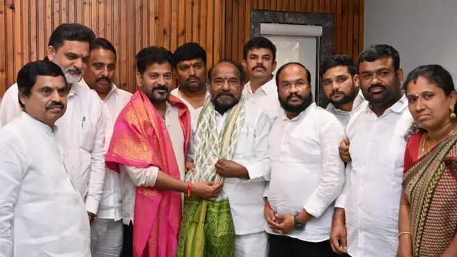 ఆర్.కృష్ణయ్యతో సీఎం రేవంత్ రెడ్డి