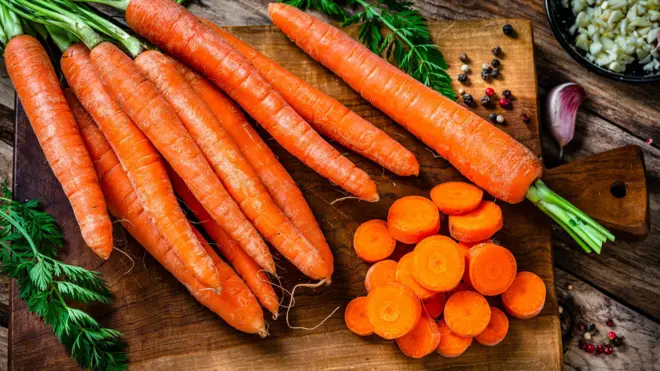 هویچ درسته و هویچ خردشده