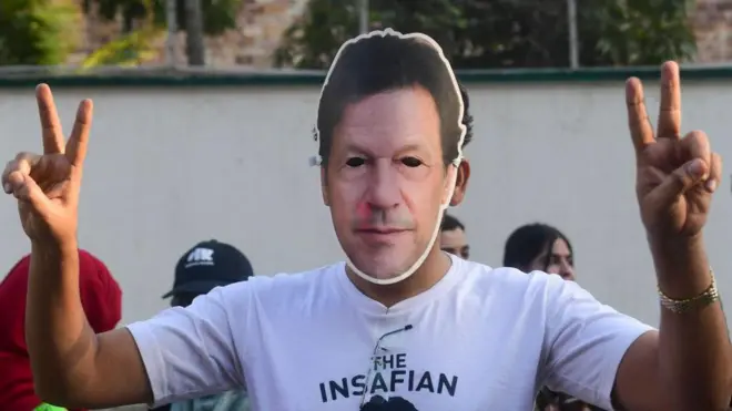 इमरान ख़ान का एक समर्थक