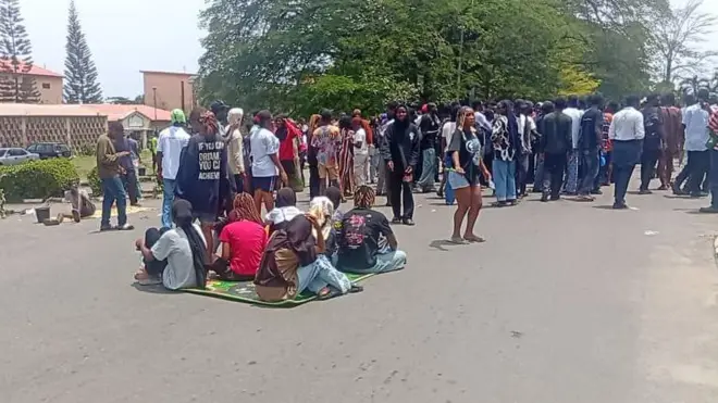 Awọn akẹkọọ naa lasiko iwọde wọn