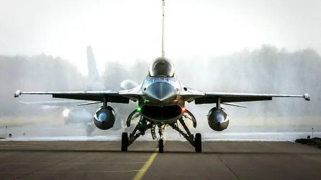 F-16