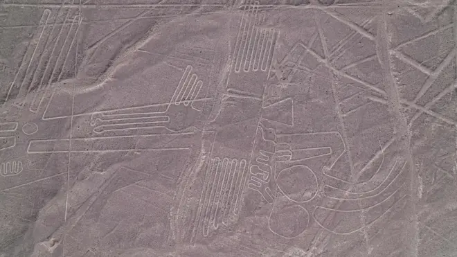 Vista aérea de las líneas de Nazca.