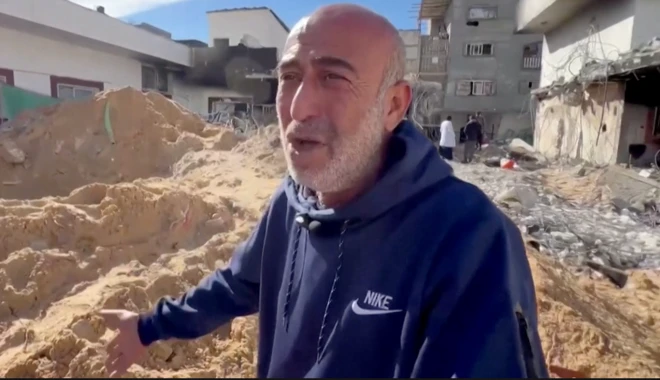 سكان منكوبون يبحثون عن جثث ذويهم تحت الأنقاض