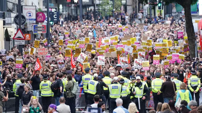 Walthamstow'da karşı gösteri