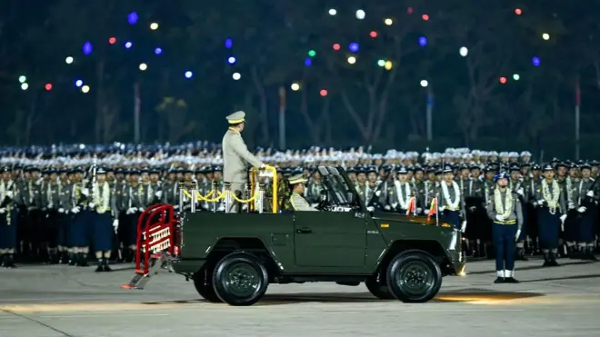 فوجی جنرل پریڈ