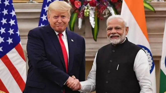 अमेरिकेचे राष्ट्राध्यक्ष डोनाल्ड ट्रम्प आणि भारताचे पंतप्रधान नरेंद्र मोदी (फाइल फोटो)