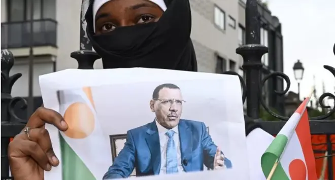 Aworan Aarẹ Mohamed Bazoum