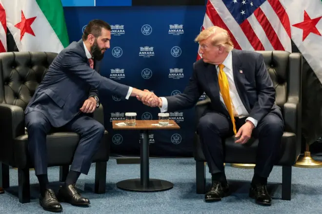ABD Başkanı Donald Trump, 8 Temmuz'da NATO Zirvesi için gittiği Ankara'da Suriye'de geçiş yönetiminin Devlet Başkanı Ahmed Şara'yla görüşmüştü.