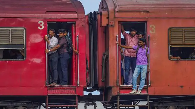 දේශපාලන හා ආර්ථික අර්බුද වලින් හෙම්බත් වී සිටින ශ්‍රී ලාංකීය ජනතාවට ජනවාරි 01 වැනිදා සිට වැඩි වු බදු බර ද උසුලාගෙන 2024 වසර ගෙවන්නට සිදුව තිබේ.