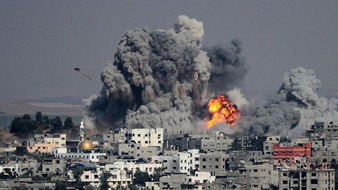 Explosions à Gaza