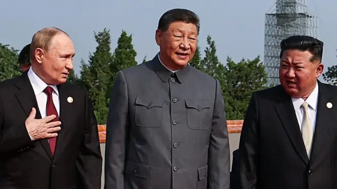 한자리에 모인 북중러 정상들