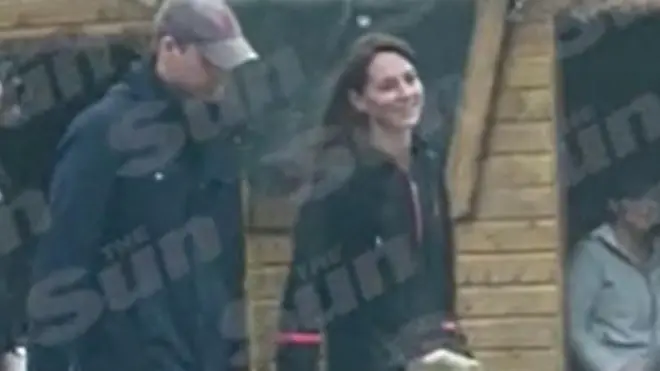 نشرت صحيفة الصن البريطانية مقطع فيديو يظهر كيت ميدلتون مع الأمير ويليام في أحد المتاجر القريبة من قصر وندسور