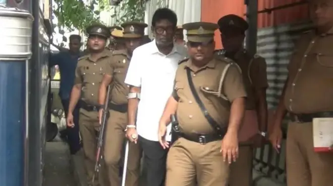 ප්‍රමිතියෙන් තොර ප්‍රතිදේහ එන්නත් මිලදී ගැනීමේ සිද්ධිය සම්බන්ධයෙන් හිටපු සෞඛ්‍ය අමාත්‍යය කෙහෙළිය රඹුක්වැල්ල ඇතුළු විත්තිකරුවන් 12 දෙනෙකුට එරෙහිව නීතිපතිවරයා කොළඹ ත්‍රිපුද්ගල මහාධිකරණ විනිසුරු මඩුල්ලක් හමුවේ අධි චෝදනා ගොනු කර තිබේ.