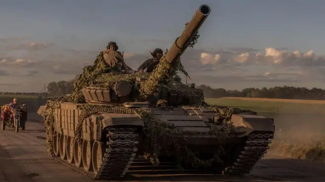 रूसी सीमा के पास यूक्रेन के सैनिक