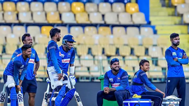 ශ්‍රී ලංකා ක්‍රිකට් කණ්ඩායමේ ක්‍රීඩකයින් පුහුණුවීම් අතරවාරයේ දී