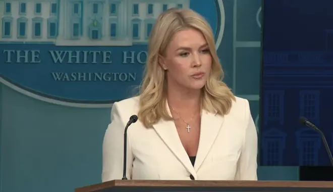 کارولین لیویت