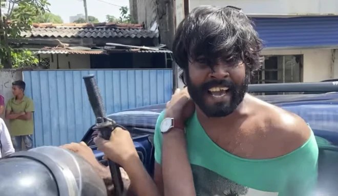 පෙරටුගාමී සමාජවාදී පක්ෂය ඇතුළු පාර්ශව කිහිපයක් විසින් ජාත්‍යන්තර මුල්‍ය අරමුදලට එරෙහිව සංවිධාන කළ විරෝධතා පා ගමනක් වාර්තා කරමින් සිටි නිදහස් මාධ්‍යවේදීයෙකු සහ සිවිල් ක්‍රියාකාරිකයෙකු වන තරිඳු උඩුවරගෙදර අද (ජුලි මස 28 වෙනිදා) පොලිසිය විසින් අත්අඩංගුවට ගෙන ඇත. ඒ බොරැල්ල ප්‍රදේශයේදීයි.