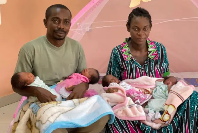 Ndị mụrụ ejima anọ