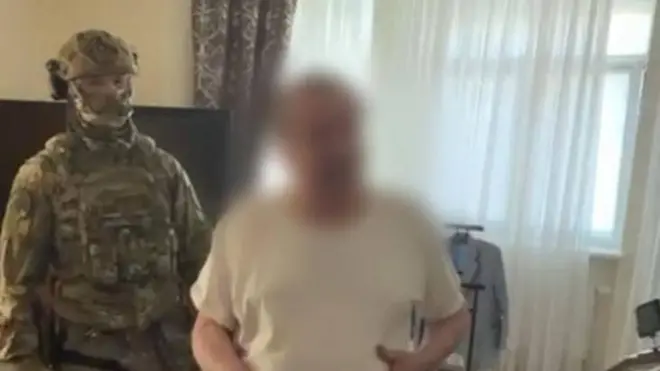 Фото обшуків