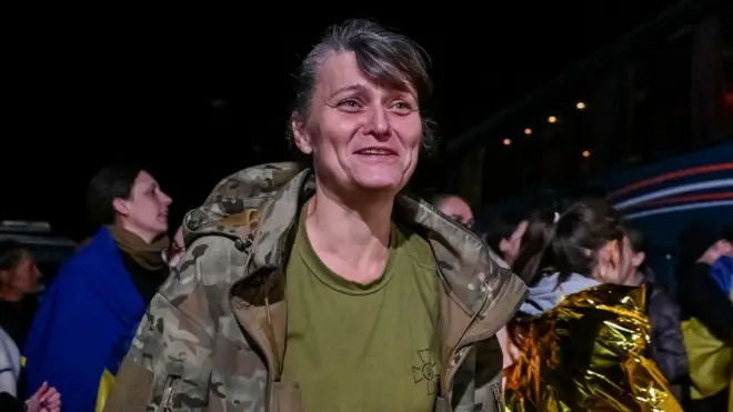 serbest bırakılan bir kadın