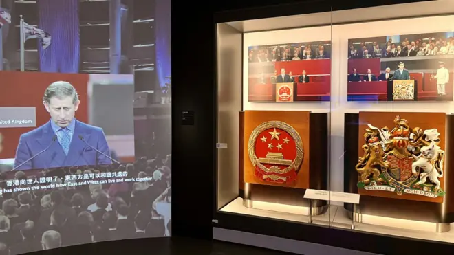 展馆结束前讲述香港主权移交