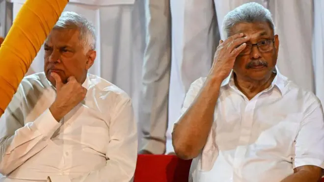 Sri Lanka's President Ranil Wickremesinghe (L) along with country's former President Gotabaya Rajapaksa