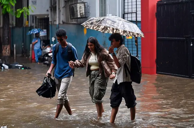 कोकणात मुसळधार पाऊस; गुहागरमध्ये 169 मिमी, श्रीवर्धनमध्ये 145 मिमी पावसाची नोंद