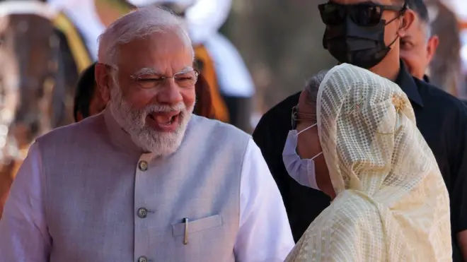 সম্প্রতি ভারত সফরে গিয়েছিলেন বাংলাদেশের প্রধানমন্ত্রী শেখ হাসিনা