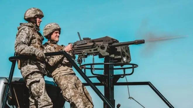 українські військові