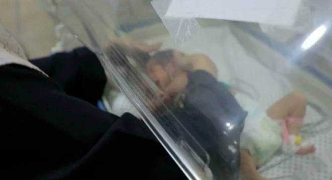 طفل في حضانة 