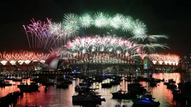 Sydney enta new year wit ogonge fireworks display