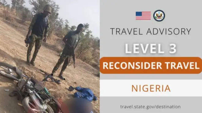 Awọn ọmogun Naijiria meji wọ aṣọ ologun, alupupu kan wa niwaju wọn