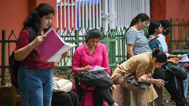 సివిల్స్ పరీక్షలు 