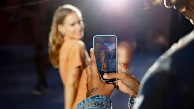 मोबाईल शूटिंग