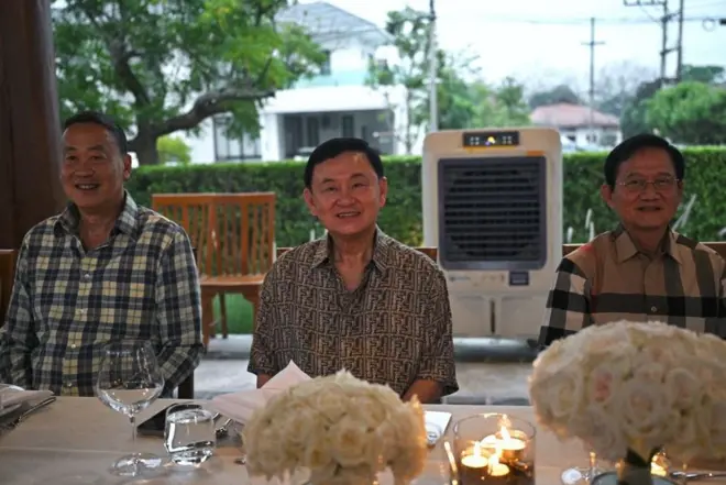 ထိုင်းဝန်ကြီးချုပ်ဟောင်း၊ တိုင်းရင်းသားလက်နက်ကိုင်၊ မြန်မာတော်လှန်ရေးအင်အားစု