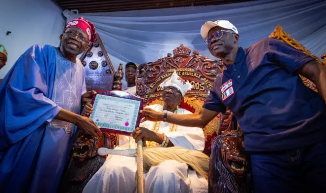 Aworan Tinubu, ọba Akiolu, ati gomina Sanwo-Olu 