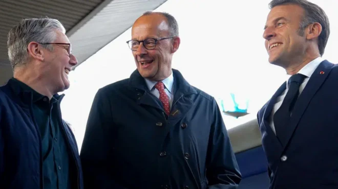 Лідери Великої Британії, Німеччини, Франції - Кір Стармер, Фрідріх Мерц і Еммануель Макрон - на залізничній платформі у Києві 10 травня