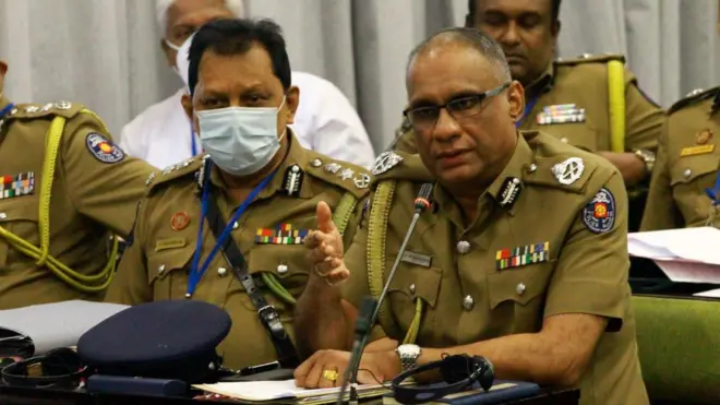 පොලිස්පති සි.ඩි. වික්‍රමරත්නට ලබා දී තිබෙන තෙවන සේවා දිගුව ඊයෙන් ( නොවැම්බර් මස 02 වෙනිදායින්) අවසන් විය.