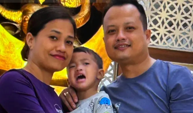 بابو تون اُوینم کے بیٹے اور بہو