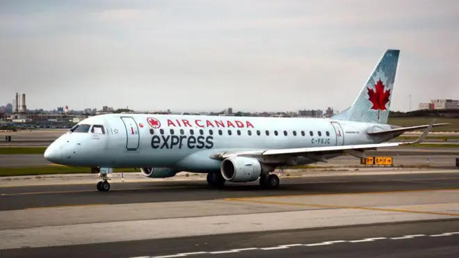 un avión de air canadá
