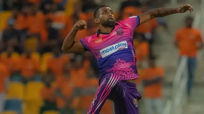 ජාත්යන්තර ක්රිකට් කවුන්සිලය විසින් ශ්රී ලංකාවට පනවා ඇති ක්රිකට් තහනම මධ්යයේ මෙරට ක්රිකට් ක්රීඩකයින් පිළිබඳ නැවත වතාවක් බොහෝ දෙනෙකුගේ අවධානය යොමුව තිබේ.