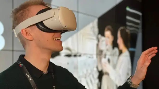 يستخدم الذكاء الاصطناعي لإنشاء عوالم افتراضية ثلاثية الأبعاد تجعل الطلاب في ويست سوفوك كوليدج اكثر انغماسا في المواد الدراسية