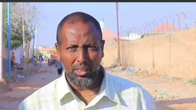 Ganacsade Axmed Tahliil oo shalay Kooxo hubaysan ku dilen, xilli uu ku sugnaa goobtiisa ganacsi oo kutaala waqooyiga magaalada Gaalkacyo.