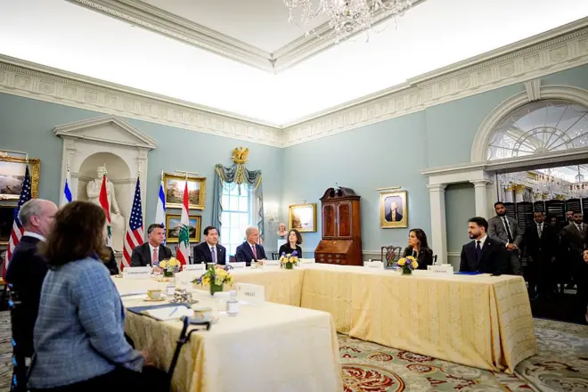 تمثل المحادثات أول اتصال دبلوماسي مباشربين الحكومتين اللبنانية والإسرائيلية منذ أكثر من ثلاثة عقود.