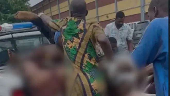 Foto gosiri ebe a na-ebuba ndị ahụ 