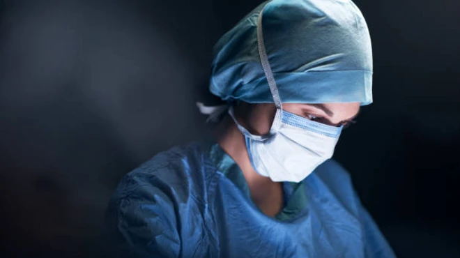 หมอผ่าตัดหญิง 