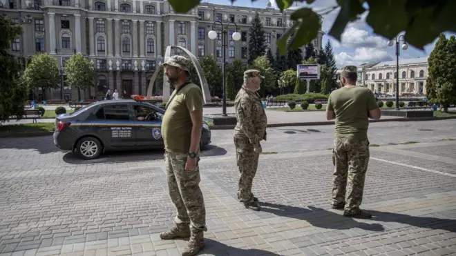 Співробітники Харківського ТЦК патрулюють вулиці 8 серпня 2024 року